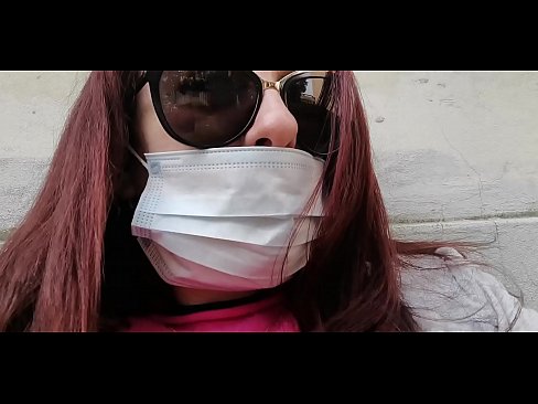 ❤️ D'Nicoletta hëlt sech op hirem Noper a pisst a senger Garage (Special Covid19 Italienesch Quarantän) Häre Porno bei eis ☑