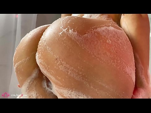 ❤️ Brunette masturbéiert Pussy mat Vibrator fir en intensiven Orgasmus an der Dusch Häre Porno bei eis ☑